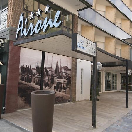 Hotel Airone Римини Екстериор снимка